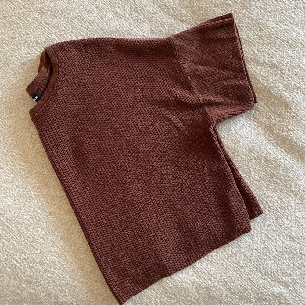 Kendall & Kylie brown cropped sweater T